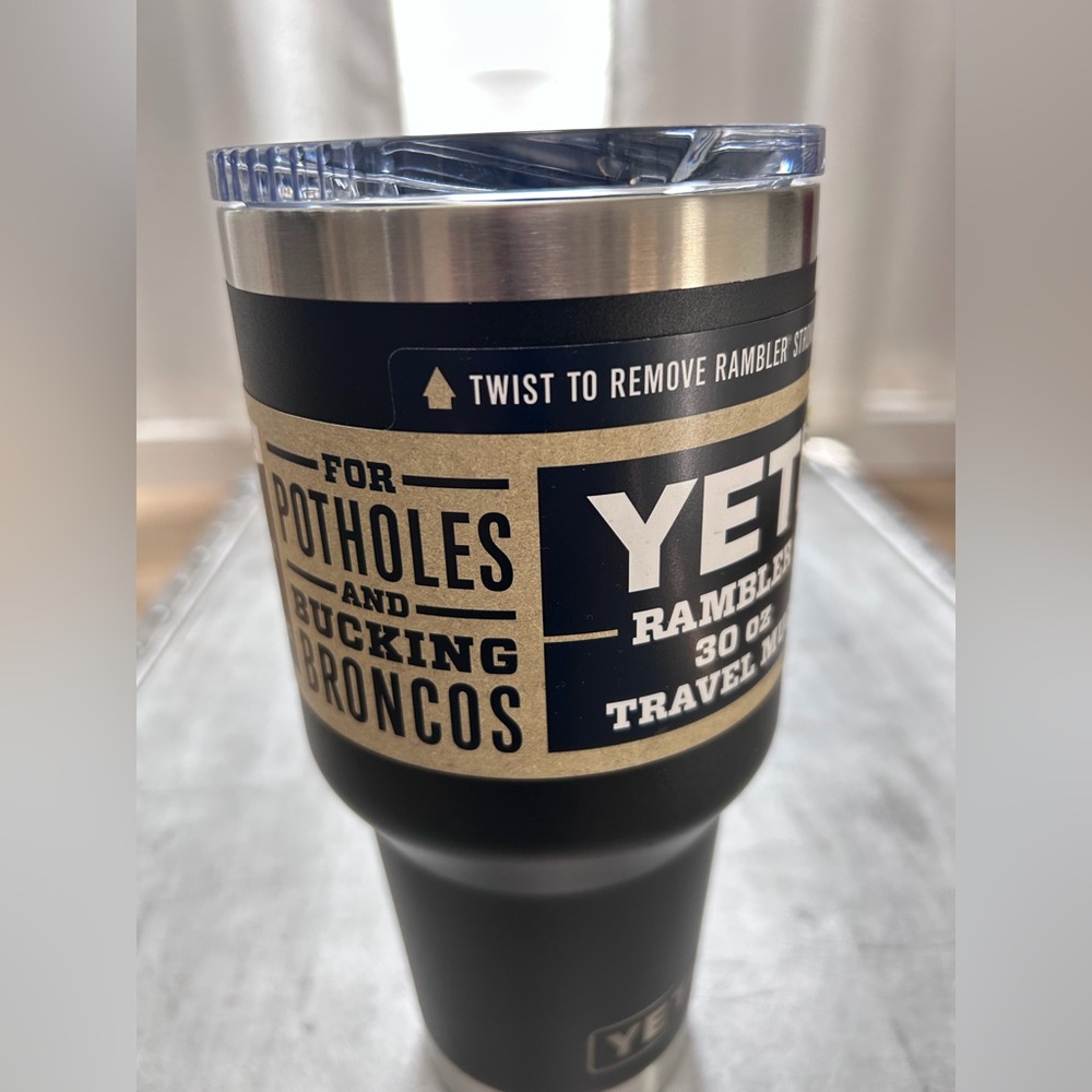 YETI Rambler 30 oz Black Travel Mug